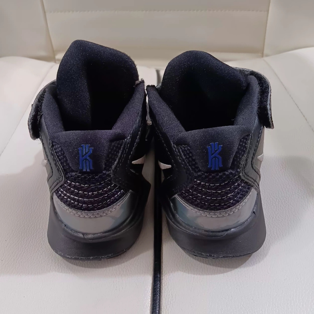 Nike Kids 11C Kyrie Infinity Black Casual Play School Everyday Shoes Unisex - Picture 7 of 9